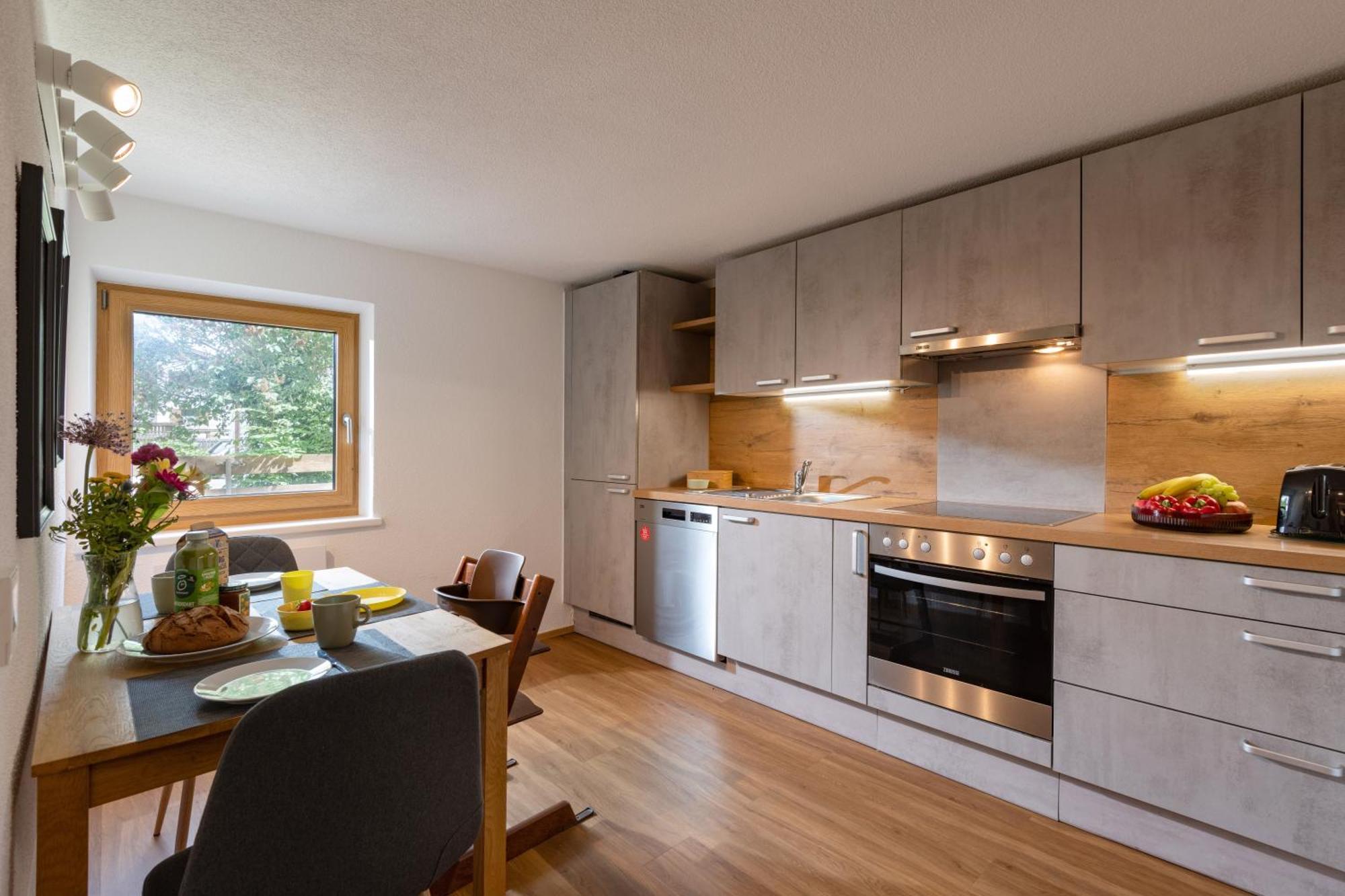 Modernes Apartment - 3 Schlafzimmer - 2 Kostenlose Parkplaetze Fügen Exteriör bild